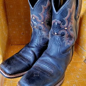 Ariat Cowboy Cowgirl Boots Embroidered Size 4.5